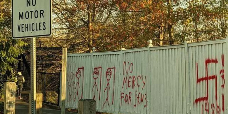 Pintan grafitis antisemitas en una tranvía de Maryland