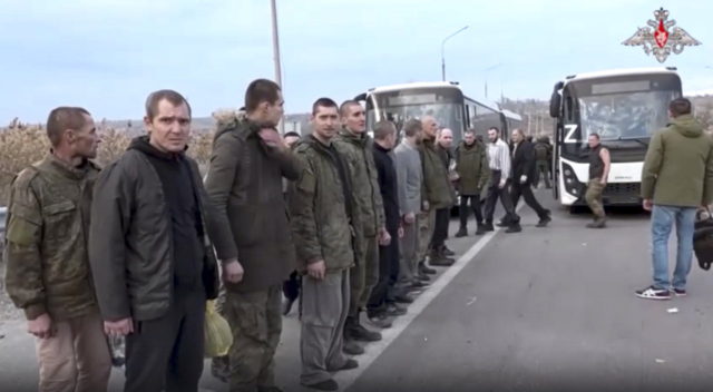 Fuerzas ucranianas y rusas torturaron prisioneros de guerra: según investigadores de la ONU