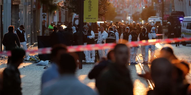 6 muertos y 53 heridos en una gran explosión en Estambul: Erdogan condena el “vil ataque”