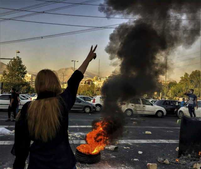 El Consejo de Derechos de la ONU insta a Irán a poner fin a la represión mortal de las protestas