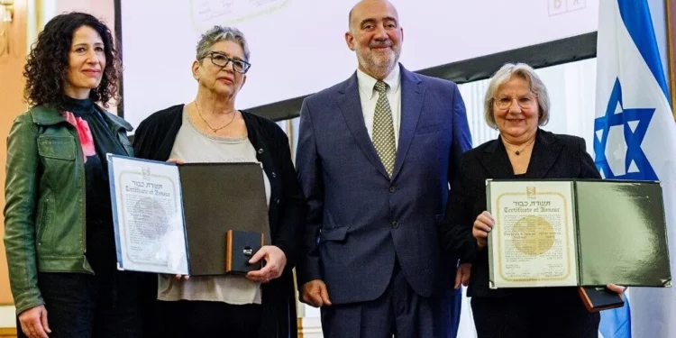 Yad Vashem honra en Berlín a dos matrimonios que salvaron a judíos de los nazis