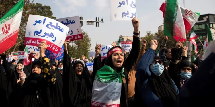 ¿Estuvo el ISIS realmente detrás del ataque a un santuario religioso en Irán?