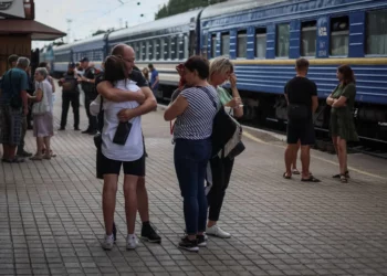 Ferrocarriles ucranianos ofrecen boletos simbólicos a ciudades bajo control ruso