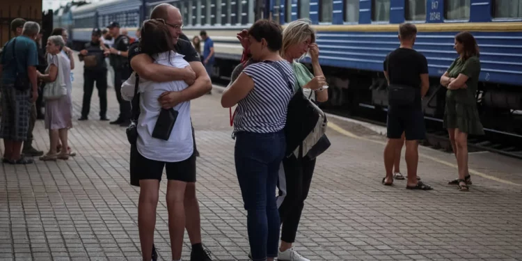 Ferrocarriles ucranianos ofrecen boletos simbólicos a ciudades bajo control ruso