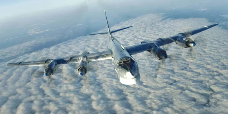 Bombarderos de largo alcance chinos y rusos realizan visitas recíprocas a sus bases