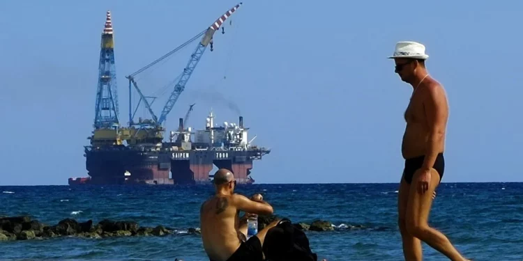 Descubren un gran yacimiento de gas natural frente a las costas de Chipre