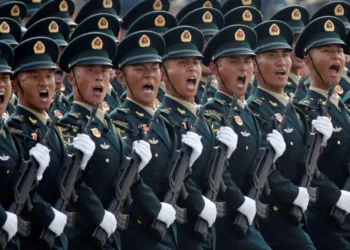 Soldados chinos utilizan “realidad virtual” para prepararse para la guerra en Taiwán