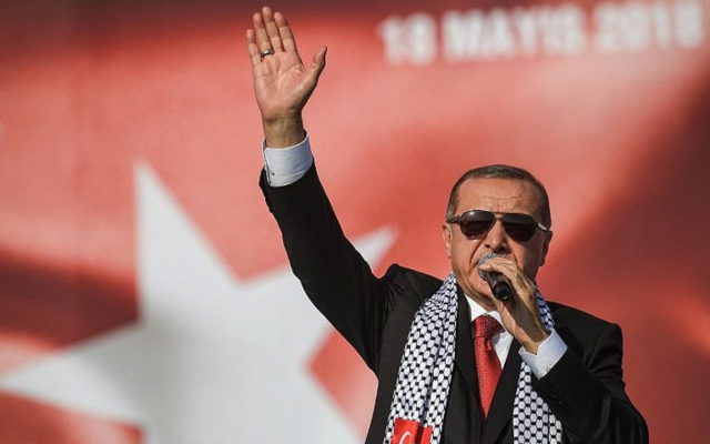 El nuevo enviado de Turquía a Israel comienza a trabajar tras cuatro años de suspensión de vínculos