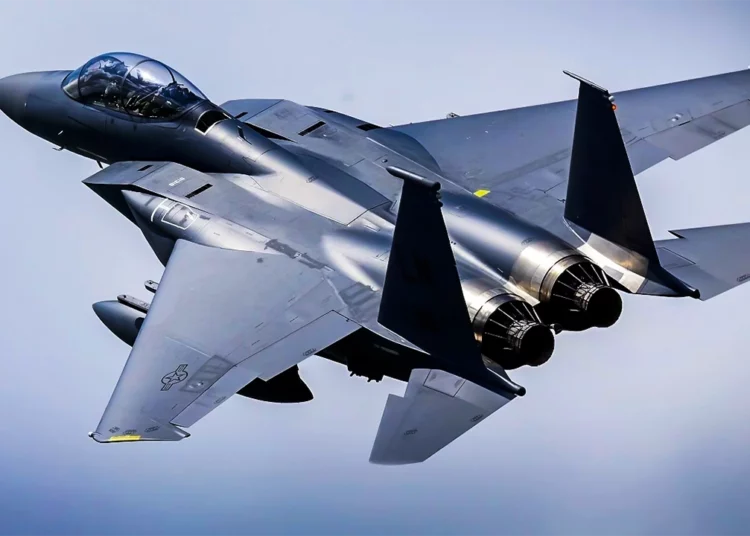 Estados Unidos despliega F-15 Strike Eagles cerca de Rusia