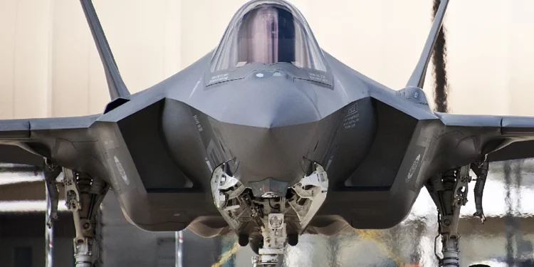 Las bases militares de EE.UU. se están desmoronando literalmente