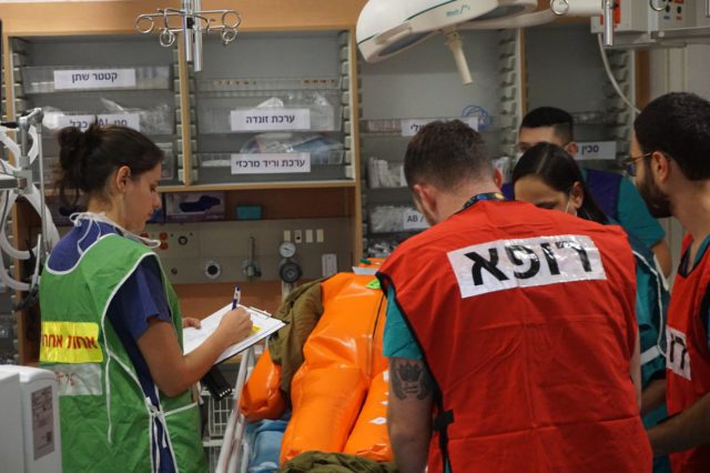 Las FDI realizan simulacros en un hospital de Jerusalén ante la posibilidad de una guerra