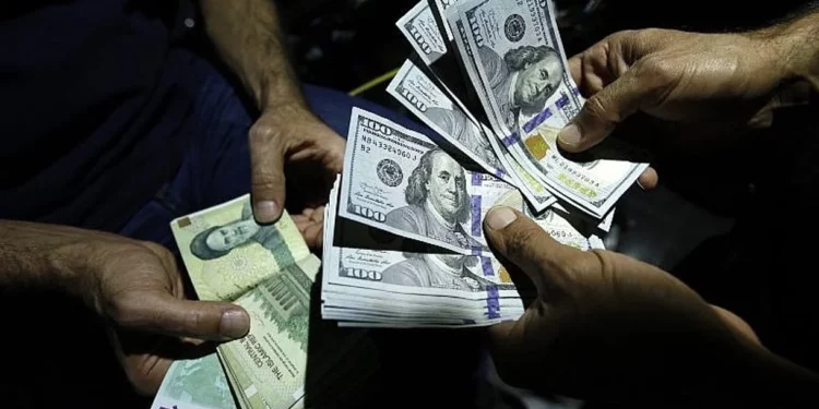 Irán sustituye al jefe del banco central mientras la moneda se desploma a un nuevo mínimo