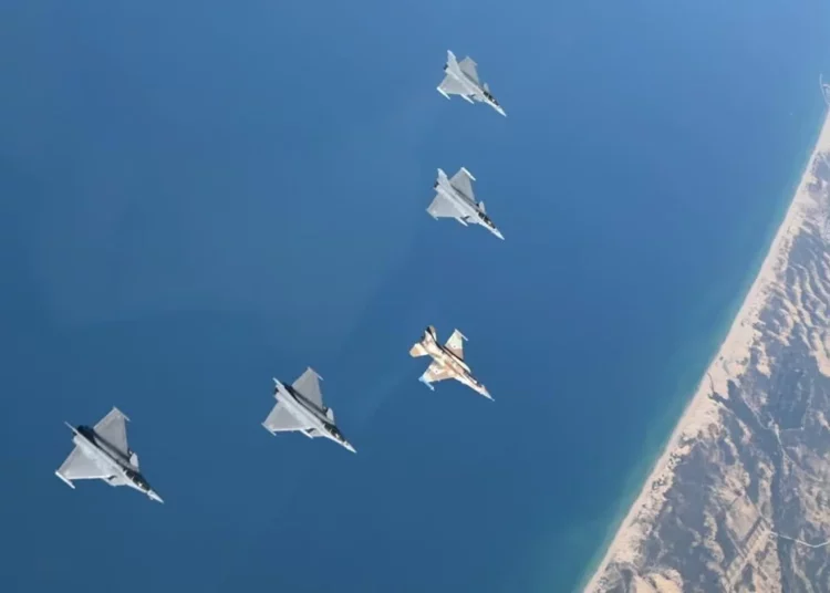 Israel y Francia realizan ejercicios conjuntos de ataques aéreos