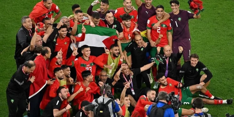 Marruecos elimina a España y se convierte en el primer país árabe en cuartos de final del Mundial