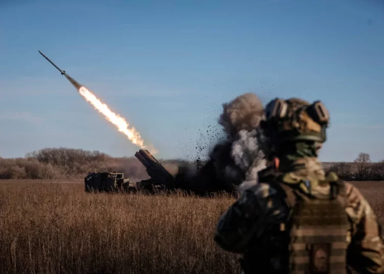Rusia intensifica sus ataques a distancia contra Ucrania para evitar pérdidas