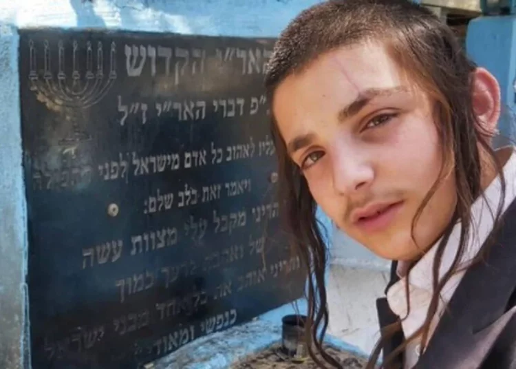 La policía reanuda búsqueda del joven haredí desaparecido Moshe Klinerman
