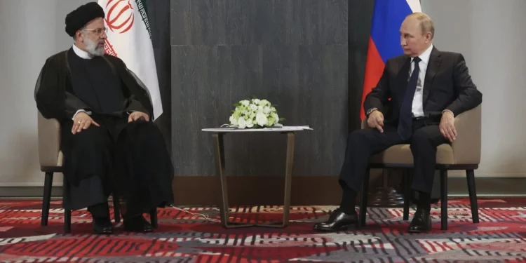 Irán dice que no pedirá permiso” para estrechar lazos con Rusia