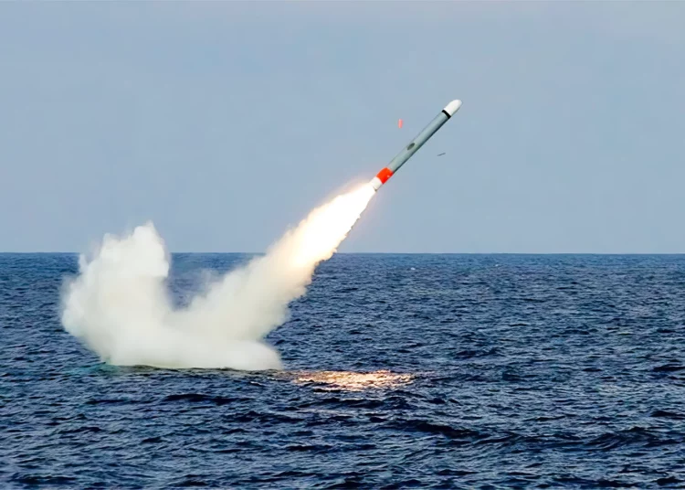Japón gastará miles de millones en adquirir y desplegar misiles Tomahawk