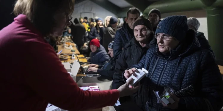 Más de 500 localidades ucranianas siguen sin suministro eléctrico