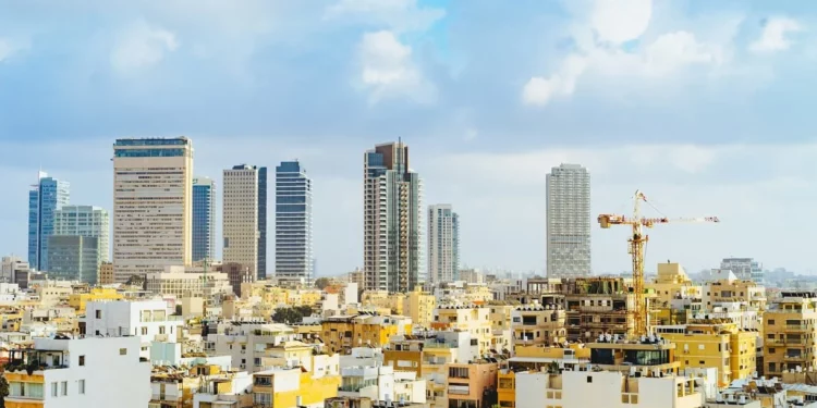 El mercado inmobiliario israelí se enfría, pero los precios no bajan