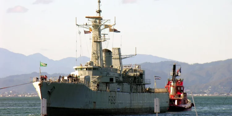 Un tercio de los buques de la Armada neozelandesa están varados por falta de tripulación