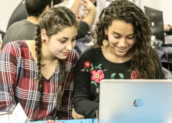 Israel destina 21.6 millones de shekels a impulsar el empleo árabe en alta tecnología