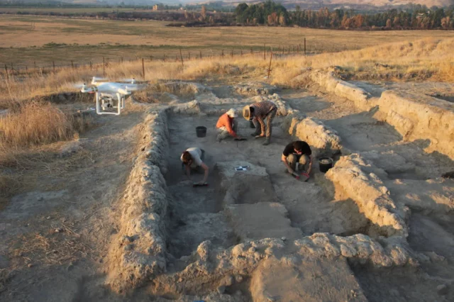 Arqueólogos israelíes hallan fibras de 7.000 años de antigüedad en el valle del Jordán