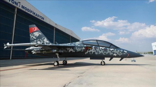 El TAI Hurjet abandonó el hangar: Turquía exhibe su avión de combate