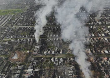 Rusia dice que Ucrania debe “desnazificarse y desmilitarizarse” o seguirá la guerra