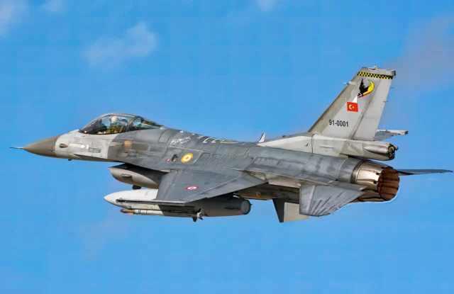 EE. UU. levanta las restricciones que impedían la venta de F-16 a Turquía