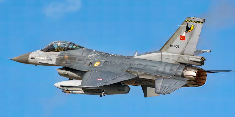 EE. UU. levanta las restricciones que impedían la venta de F-16 a Turquía