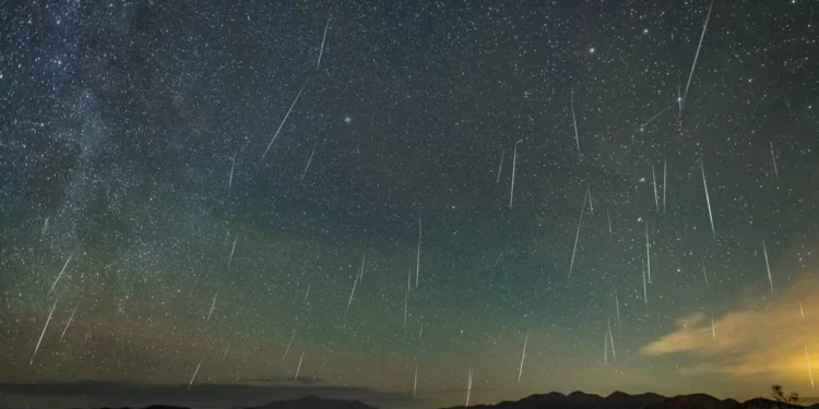 La lluvia de meteoros de las Gemínidas ilumina el cielo nocturno de Israel