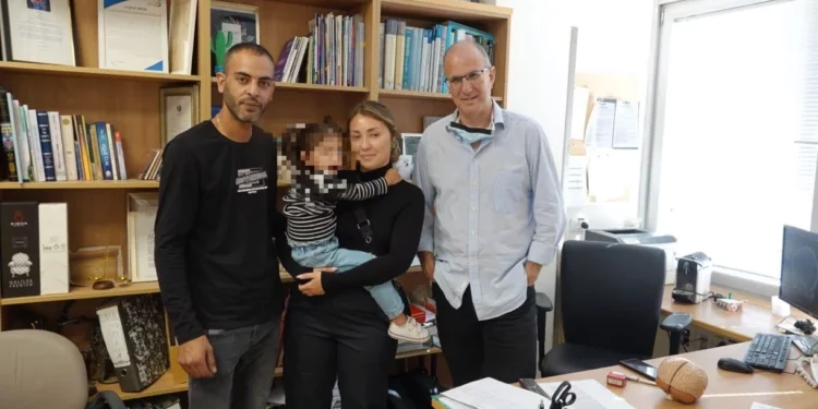 Médicos israelíes extraen tejido cerebral de la nariz de una niña para evitar una “catástrofe”