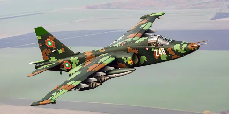 Su-25 ruso marcado con una “Z” aterriza de emergencia sin trenes de aterrizaje