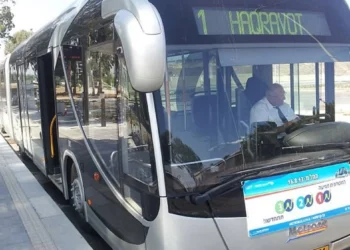 Muere joven de 18 años tras ser atropellada por un autobús en Haifa