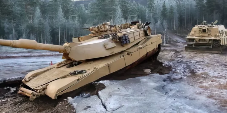 Tanques Abrams en Ucrania quedan atrapados en el barro: Fotos