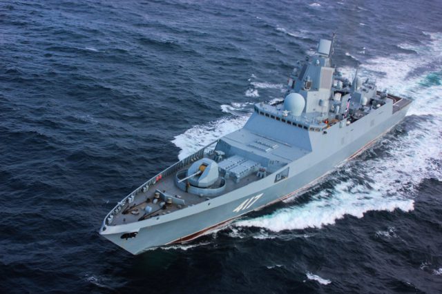 La fragata más avanzada de Rusia navega con un misil hipersónico Zircon hacia el Atlántico