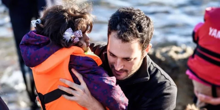 Activista israelí que ayudó a victimas de catástrofes en todo el mundo recibe un premio