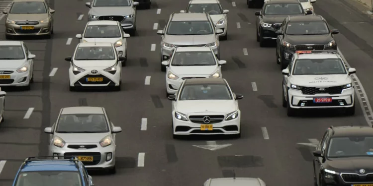 El Ministerio de Transportes reduce las restricciones de vehículos en la carretera Tel Aviv-Jerusalén