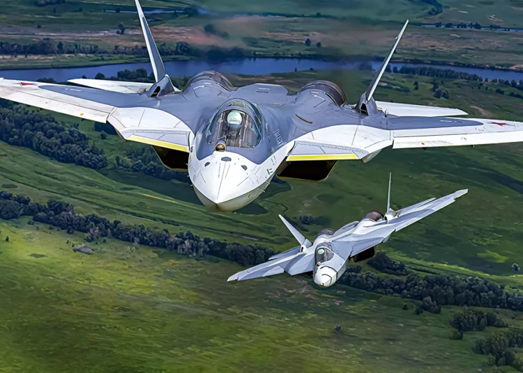 Caza Su-57 junto al dron furtivo S-70: Rusia une fuerzas