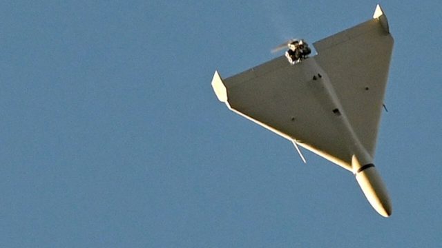 Irán está desarrollando un portaaviones para sus drones suicidas
