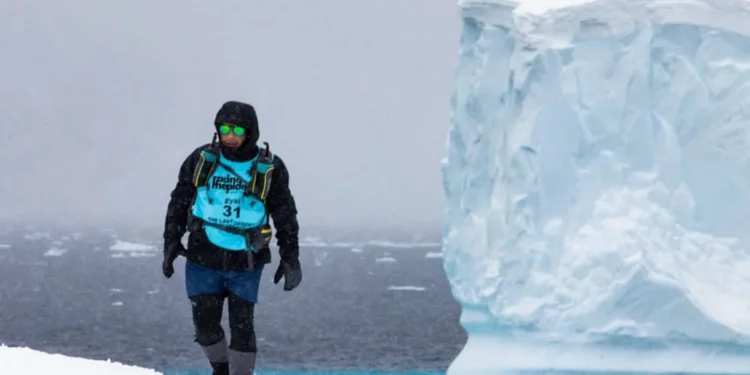 Tras la Antártida, un ultramaratonista israelí se entrena para Chile