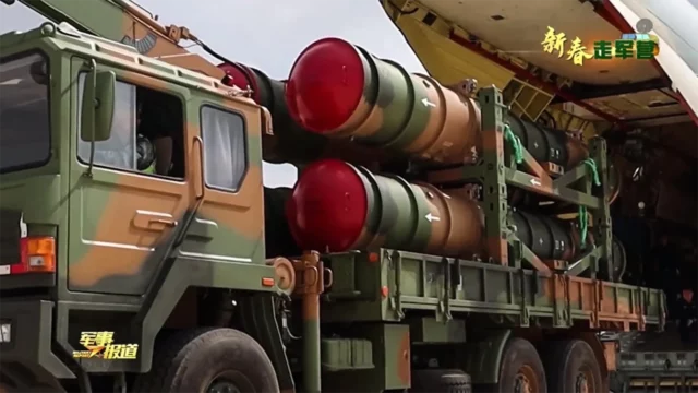 China lleva a cabo importantes ejercicios con misiles de defensa antiaérea HQ-22