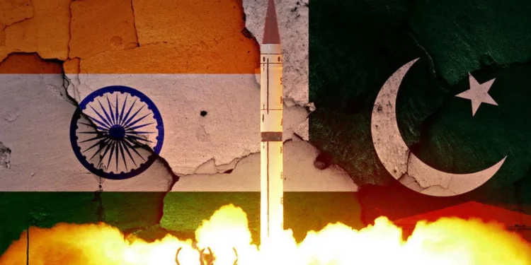 Pompeo afirma que EE.UU. evitó una guerra nuclear entre India y Pakistán