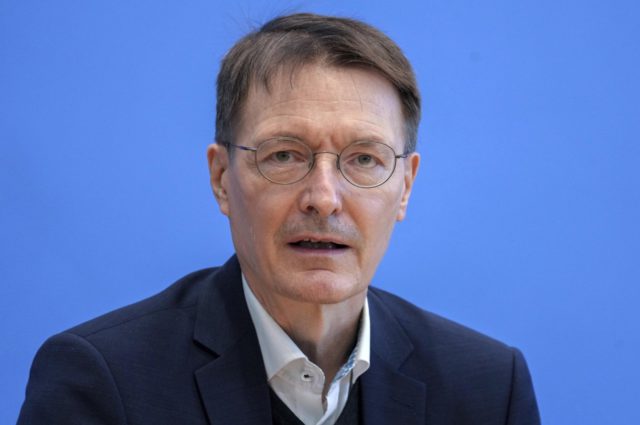 Cinco alemanes acusados de planear secuestrar al ministro de Sanidad