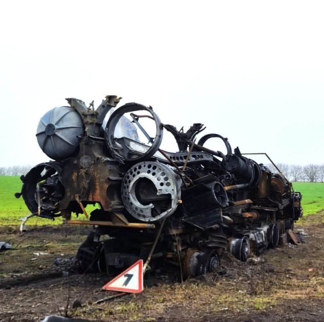 Primera evidencia de un sistema ruso S-400 “Triumf” destruido en Ucrania