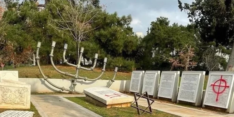 Vandalizan un monumento al Holocausto en Salónica: la segunda vez en una semana