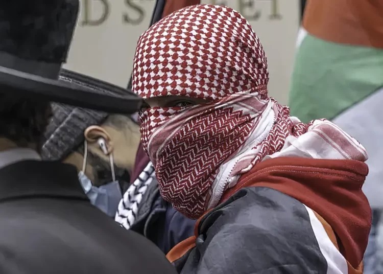 Neturei Karta visita al líder de la Yihad Islámica: “somos judíos palestinos”