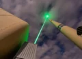 Físicos rompen récord con un experimento láser de casi 50 metros
