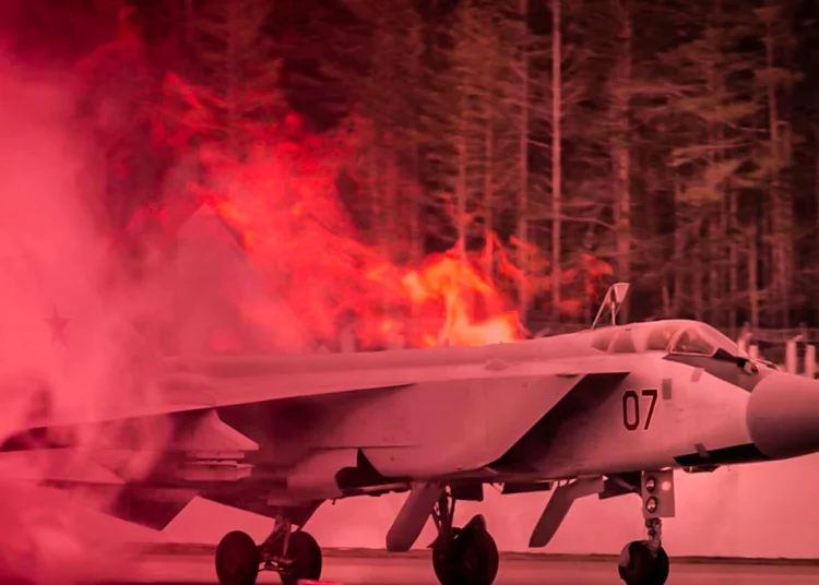 Caza ruso MiG-31K se incendia durante un vuelo cerca de la capital bielorrusa